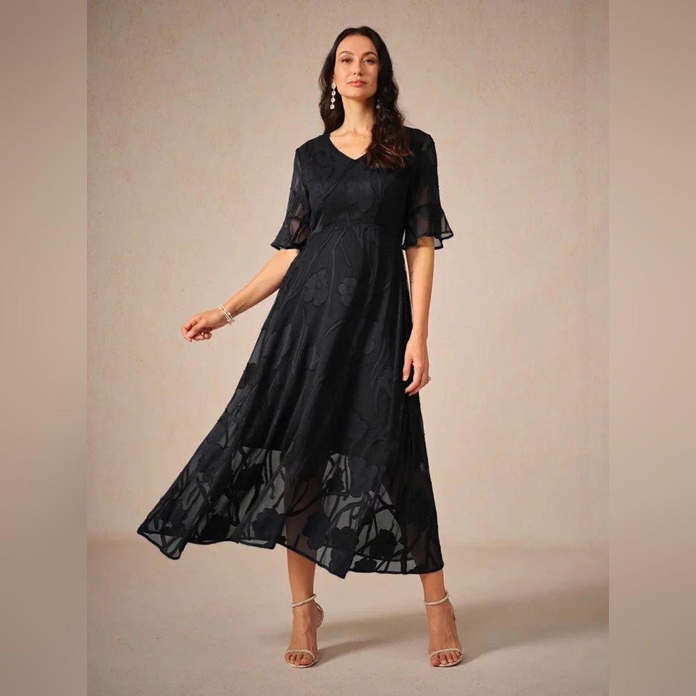 MSGLAMOR Ruffle Flutter Lace Maxi Dress Black NWT. Women’s sz Small